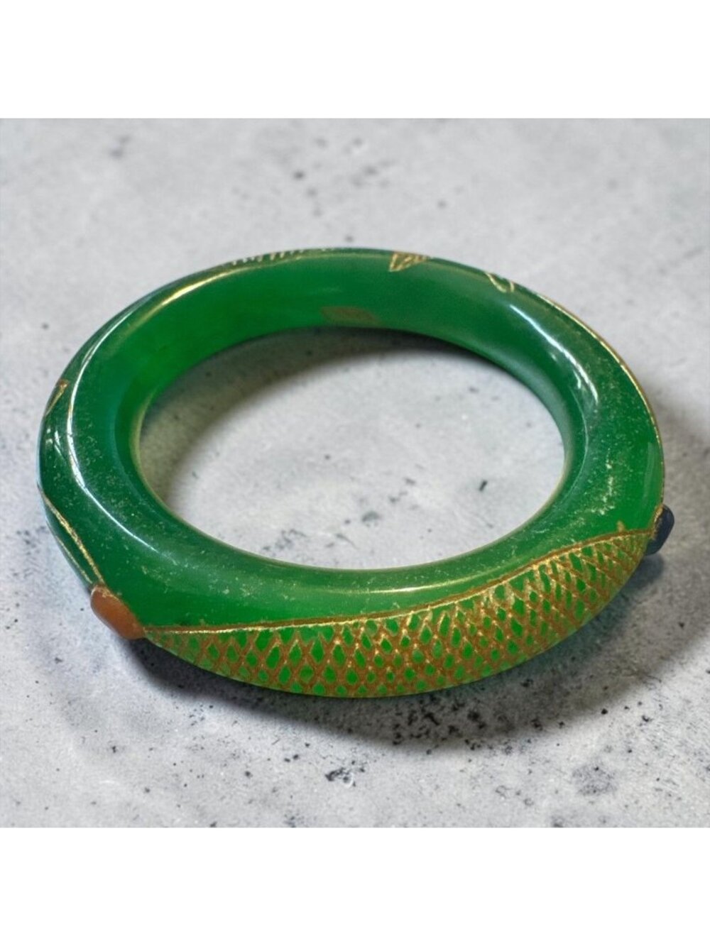 Carved Green Agate Snake Bangle Bracelet – Gold Lattice Design – 8" – Vintage St